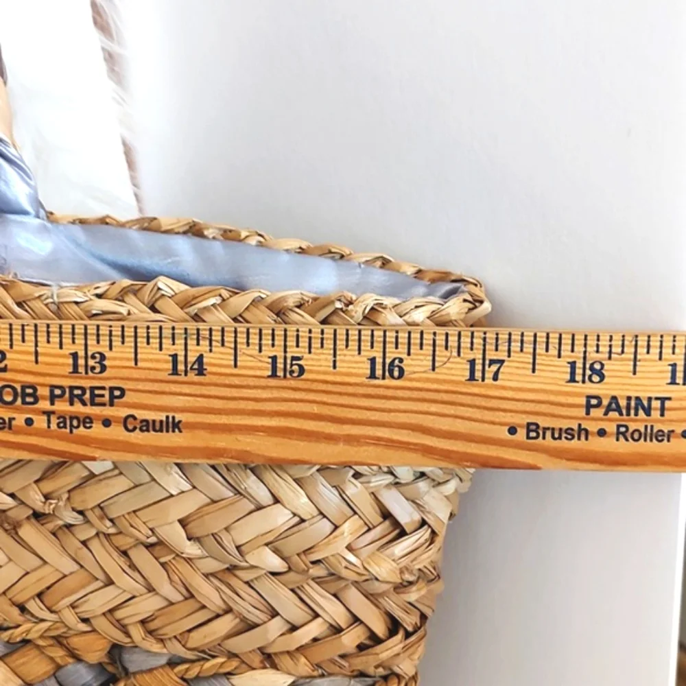Sun n' Sand Natural Straw/ Lavender Fabric Woven Shoulder Tote Bag